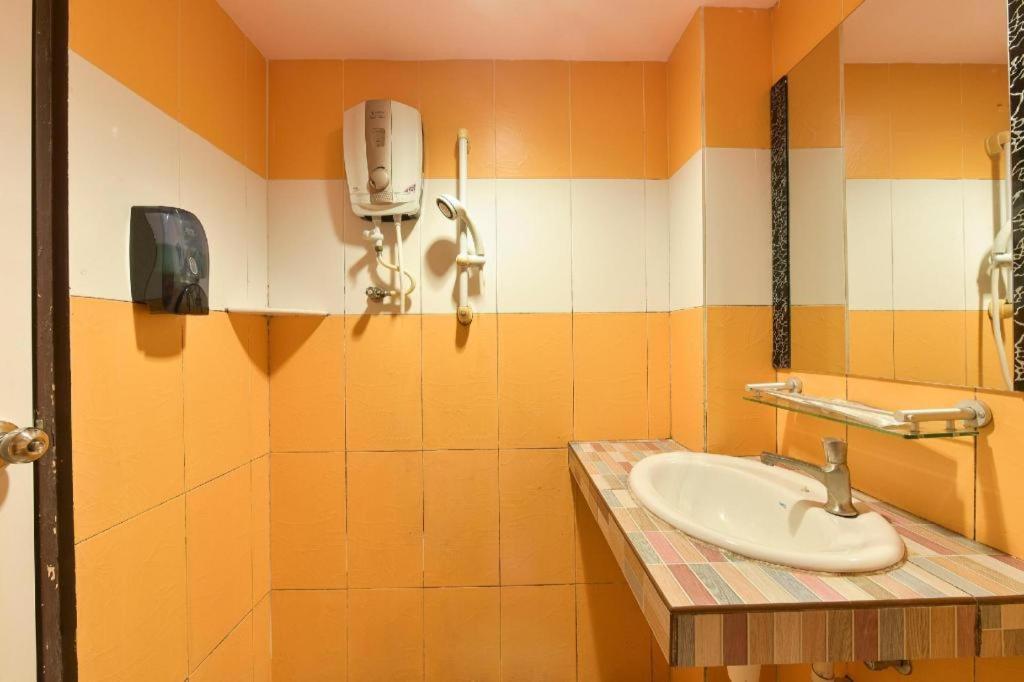 Grand Ct Hotel Malacca Eksteriør bilde