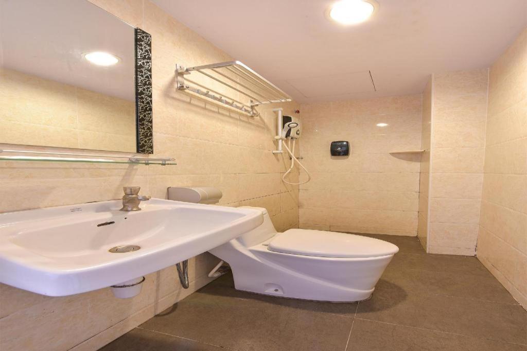 Grand Ct Hotel Malacca Eksteriør bilde